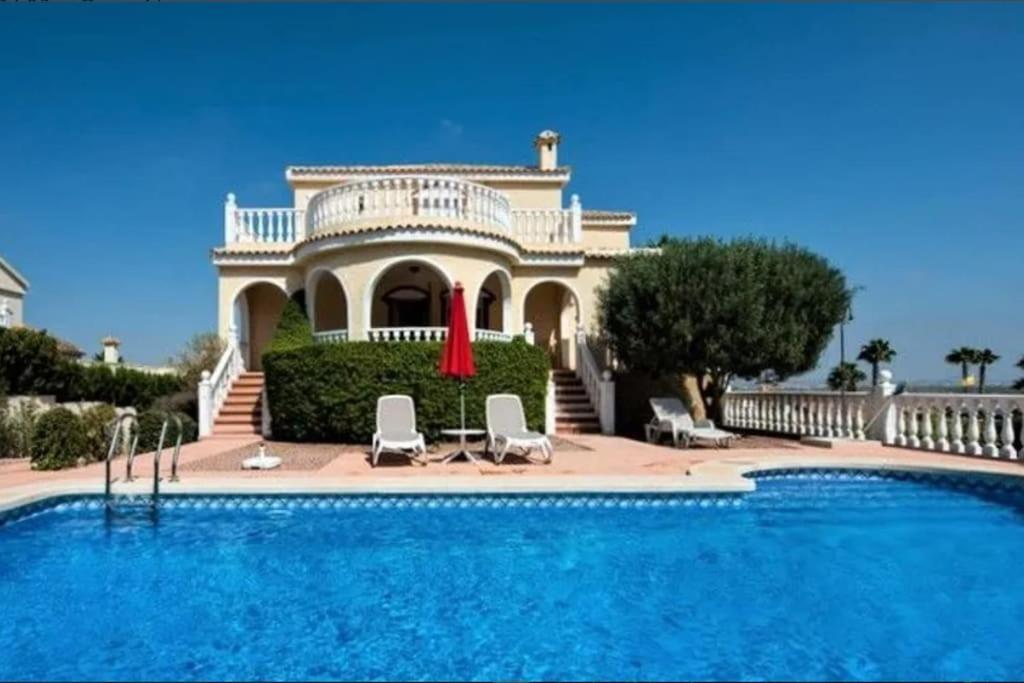 Maison Type 4 Facades 4 Bedrooms Ferienhaus Gran Alacant